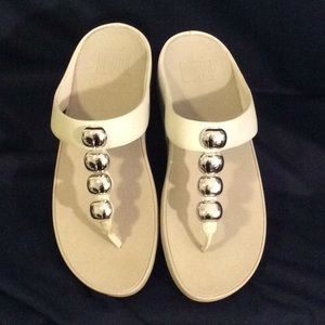Fit flop sandal